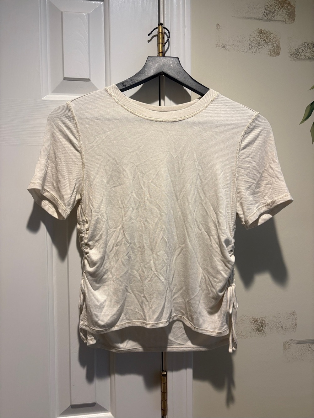Lululemon White/Beige Shirt